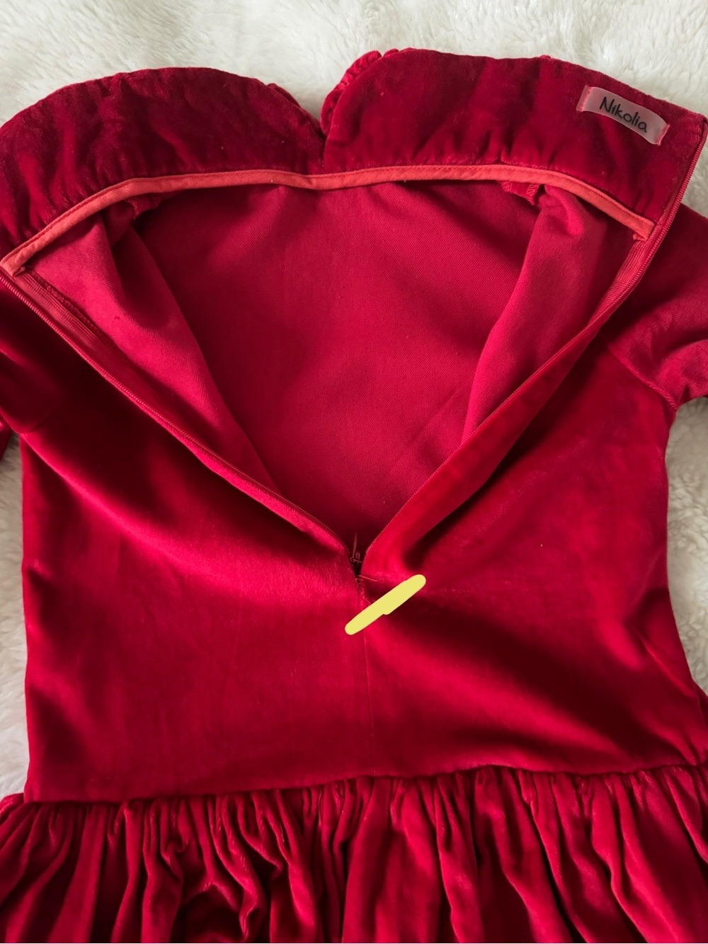 NIKOLIA Girls Red Velvet Ruffled Bubble Dress - Picture 6 of 17